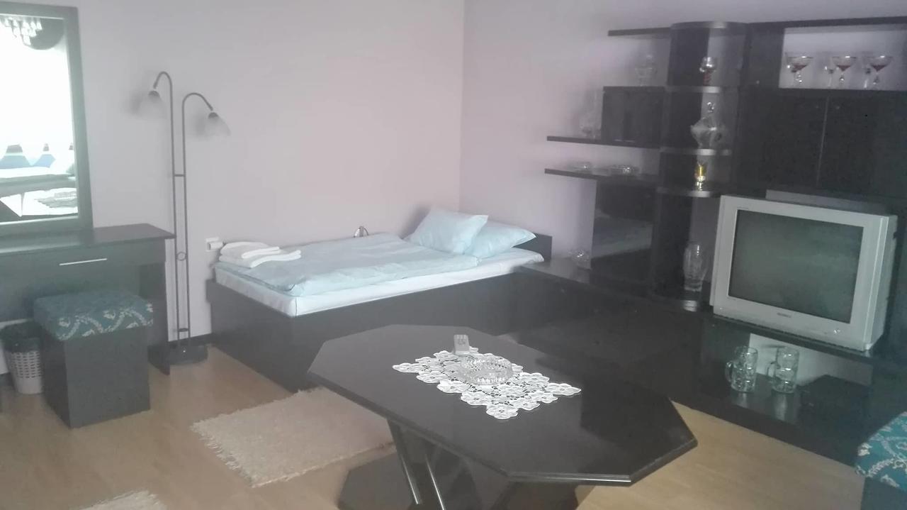 Domacinstvo Opavski Backi Petrovac Zewnętrze zdjęcie