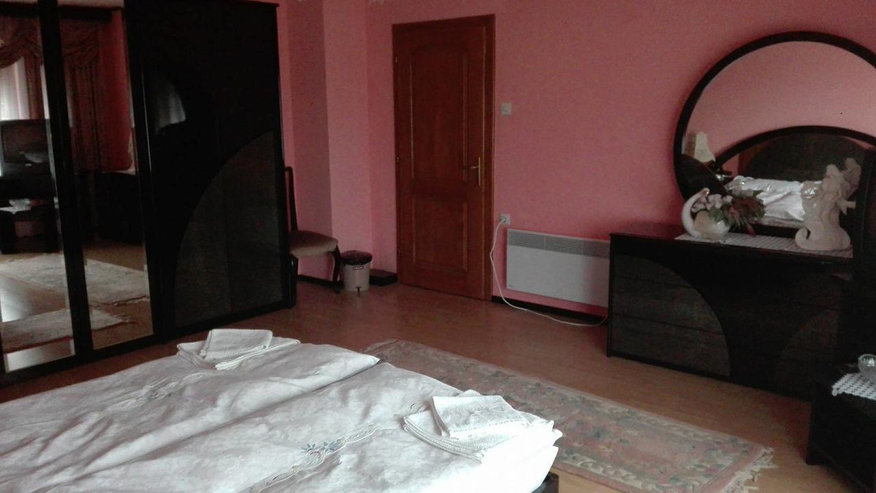 Domacinstvo Opavski Backi Petrovac Zewnętrze zdjęcie