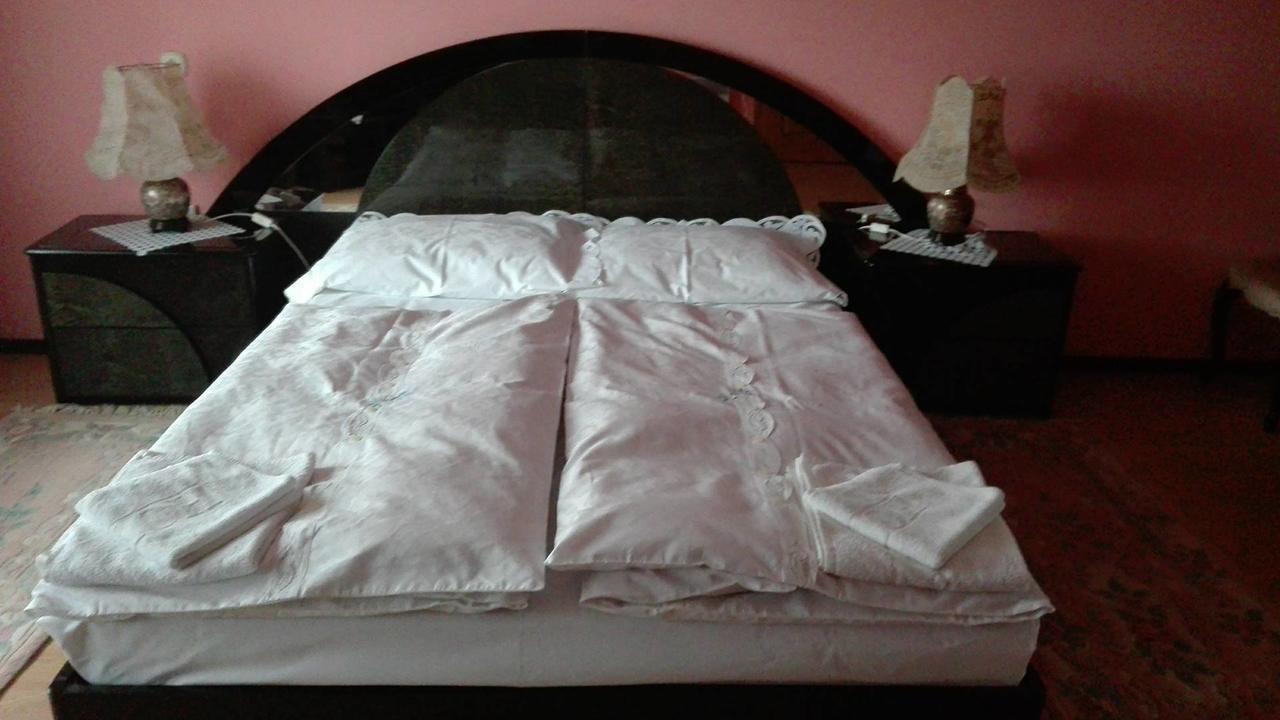 Domacinstvo Opavski Backi Petrovac Zewnętrze zdjęcie